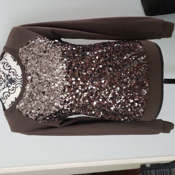 Forever 21 Festive Bronze Sequin Sweatshirt - Picture 2 of 12